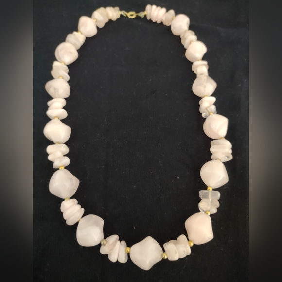 SALE Vintage Soft Pink 18" Necklace. - Picture 1 of 3